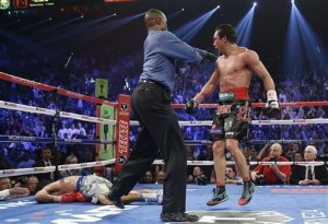 Mitt Romney attends Pacquiao-Marquez fight